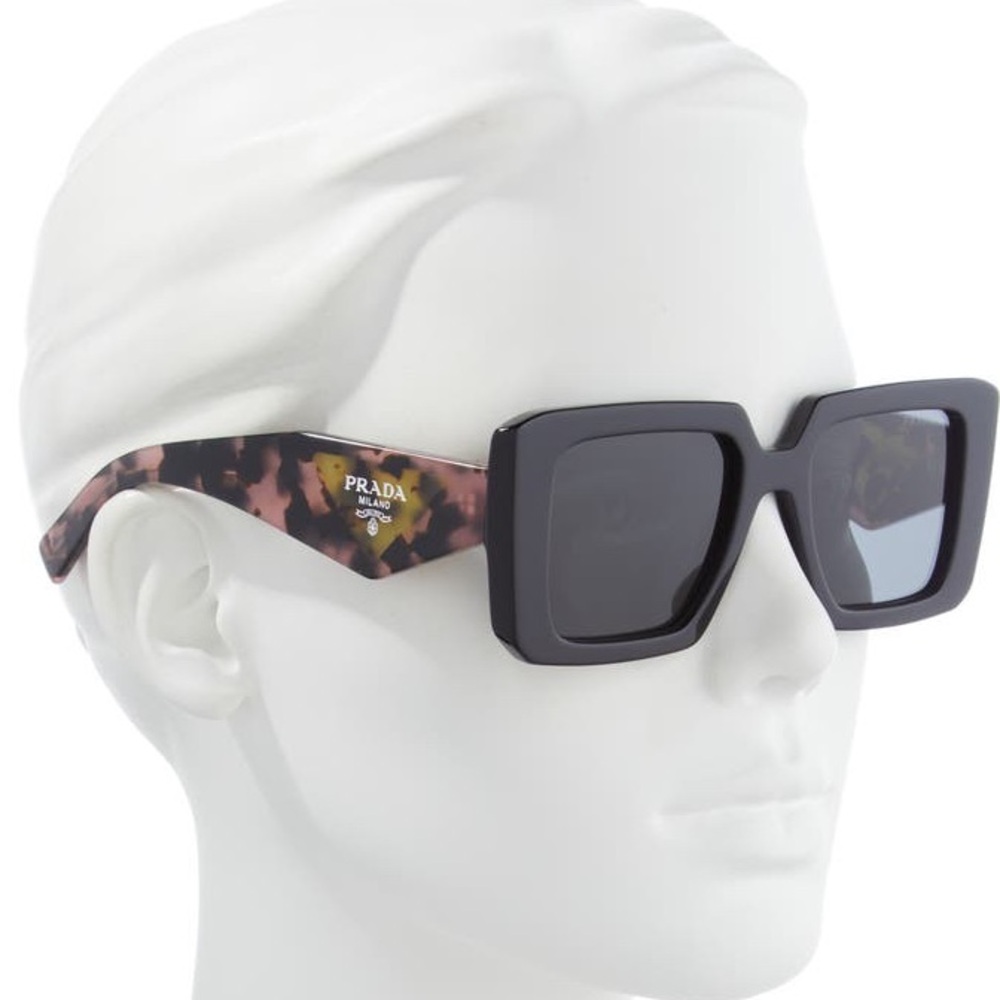 PRADA 51mm Square Sunglasses. Color: Black